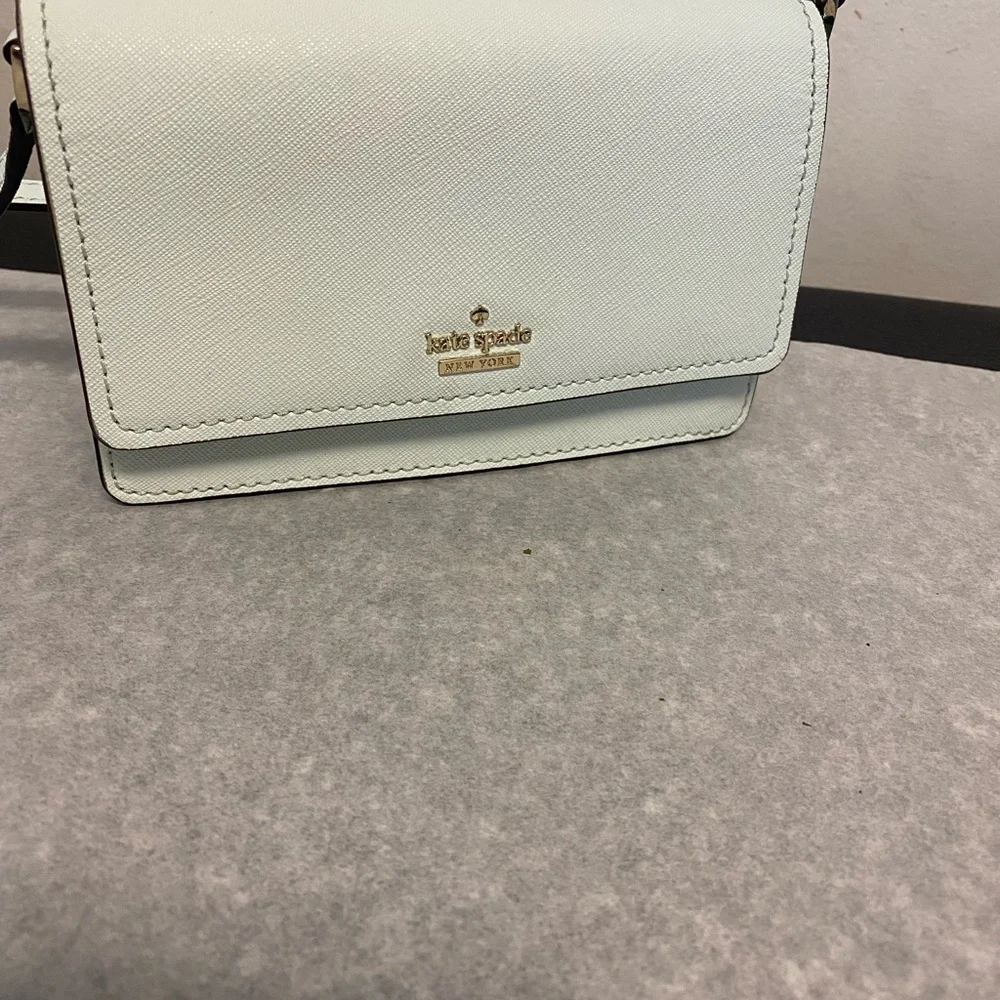Kate Spade mini crossbody bag EUC🩵 - Picture 15 of 15